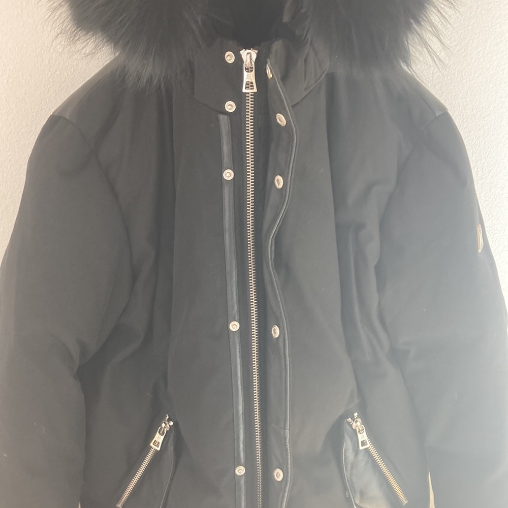 M. Benisti Canadian high fashion quality parka with fox fur removable hood. - Picture 4 of 16